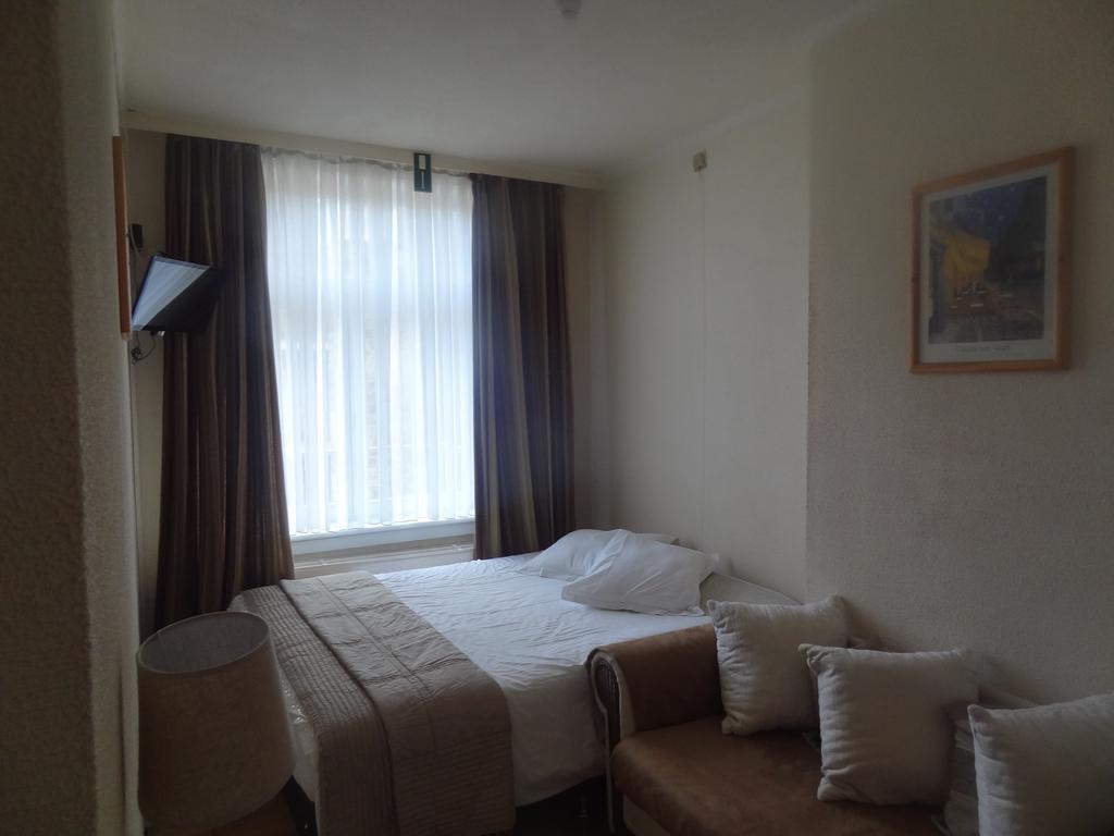 Logies Ocelot Hotel Остенде Екстериор снимка