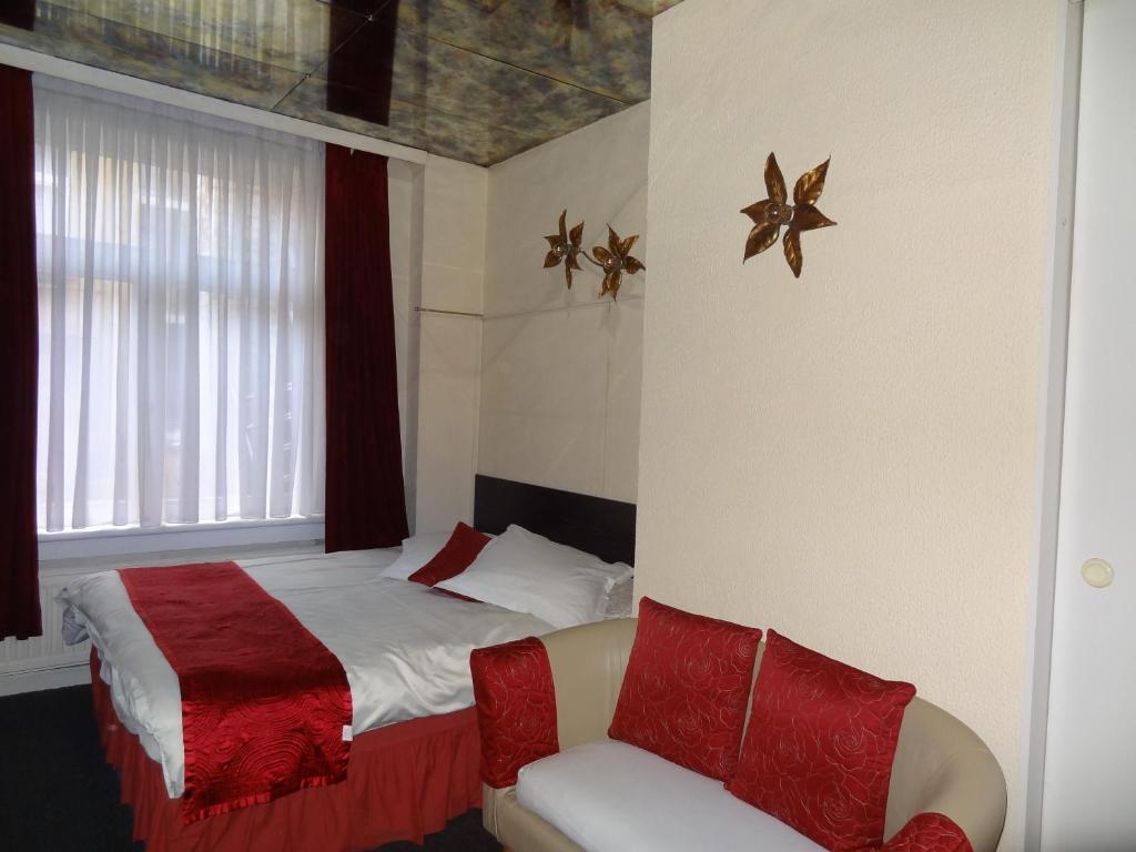Logies Ocelot Hotel Остенде Стая снимка